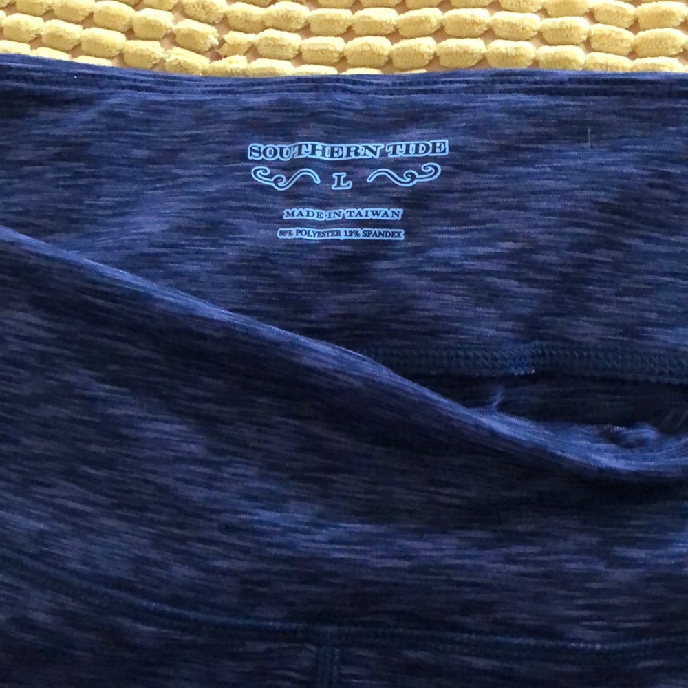 Southern Tide leggings